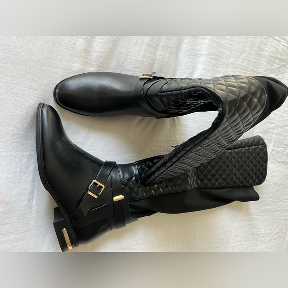 Shoe Dazzle Black Quilted Heeled Boots - Picture 5 of 7